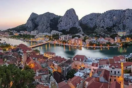 Διαμέρισμα Milena Omiš